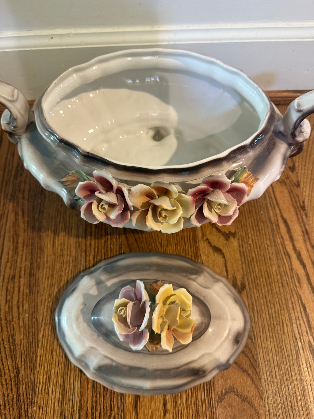 Capadimonte Tureen