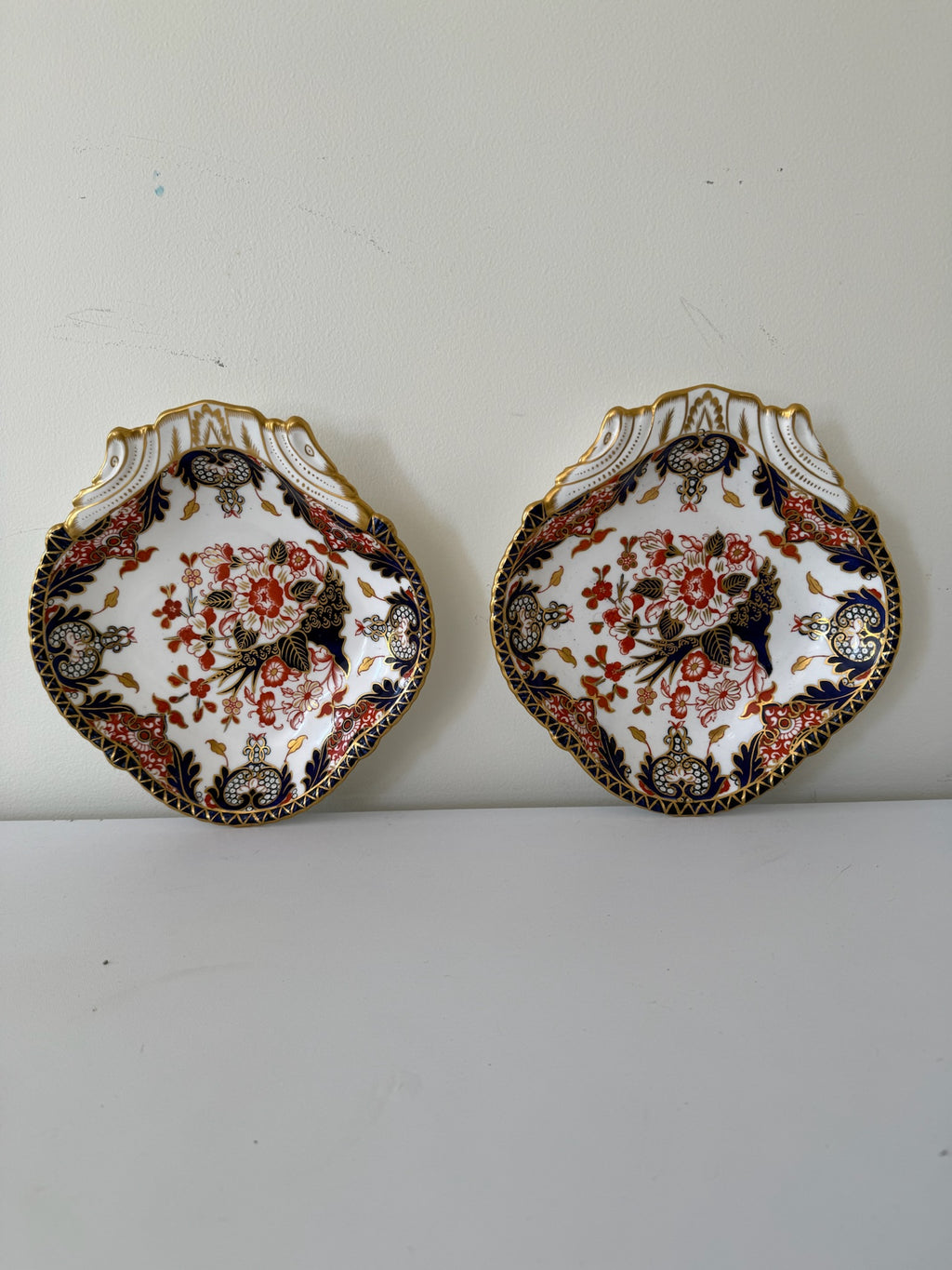 Antique Imari Shell Dishes