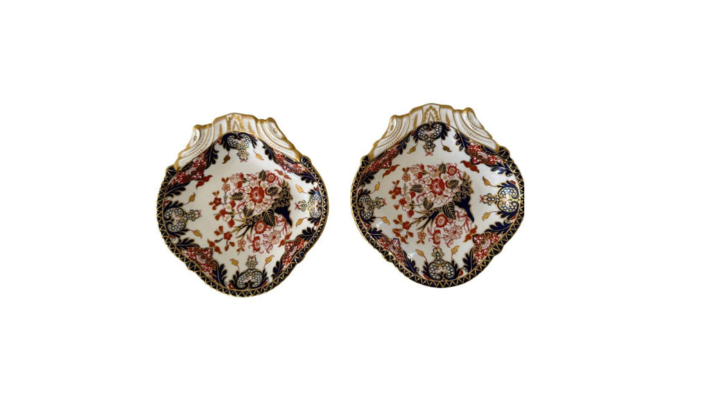 Antique Imari Shell Dishes